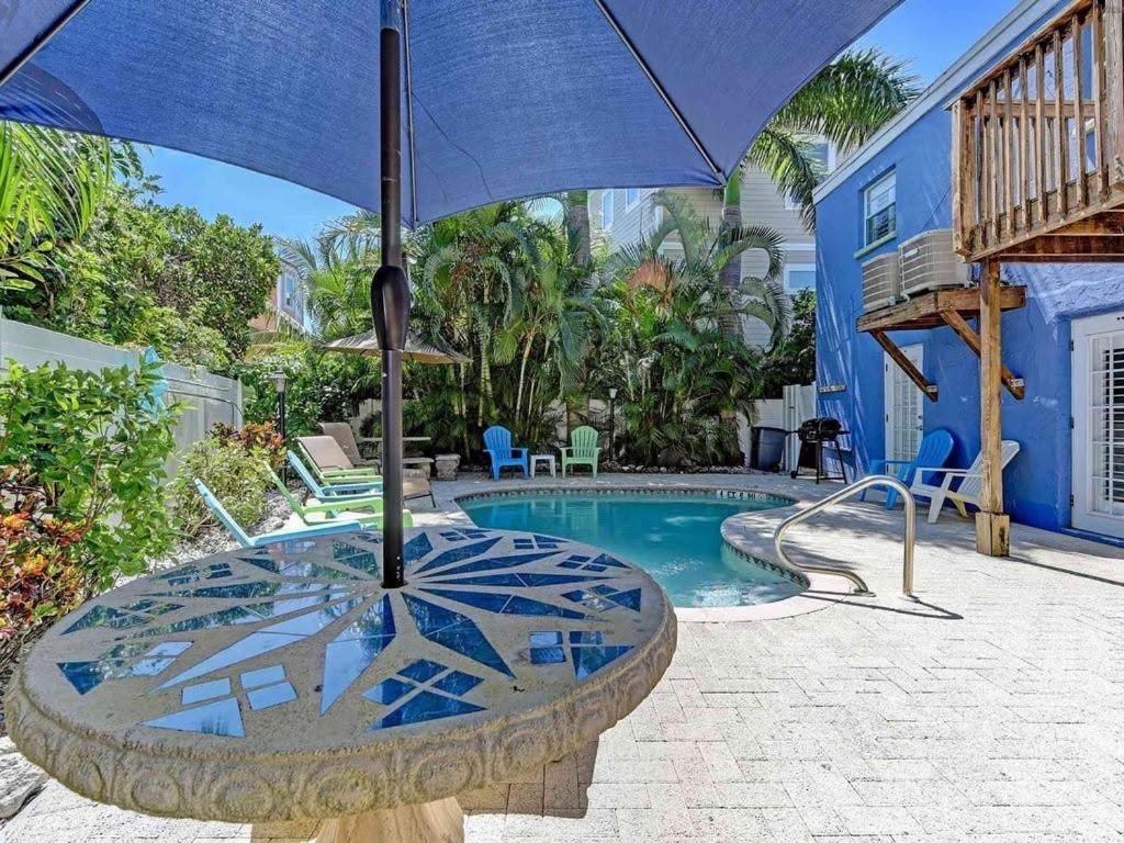 Beach Getaway Pool Condo Between The Island Marina And Beach Bradenton Beach Exterior photo