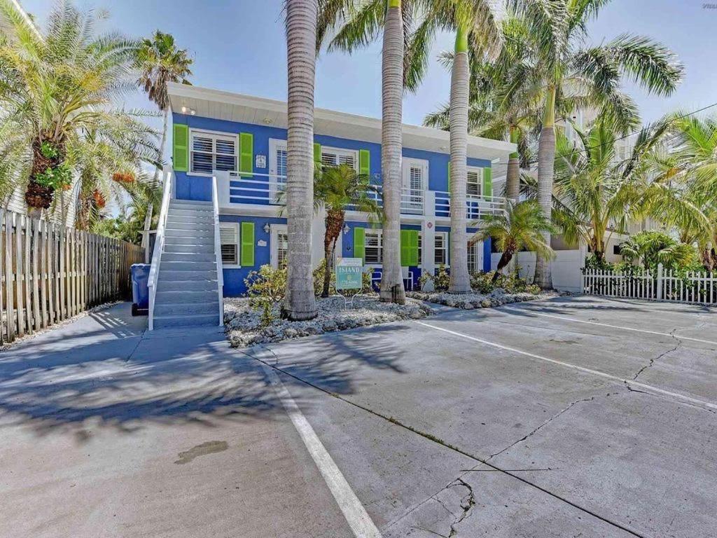 Beach Getaway Pool Condo Between The Island Marina And Beach Bradenton Beach Exterior photo
